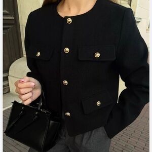 ZARA cropped Jacket
Size L 
Worn One time